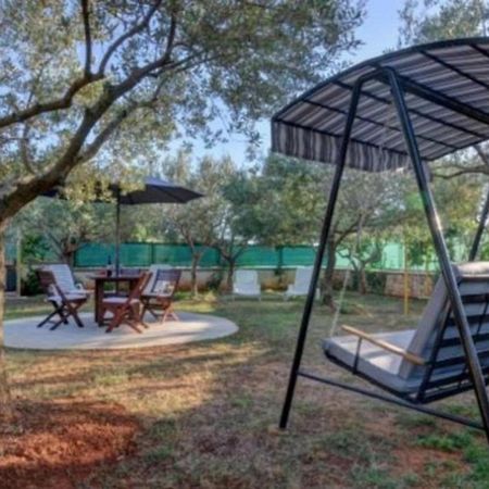 Villa Mandulera Peroj Exterior foto