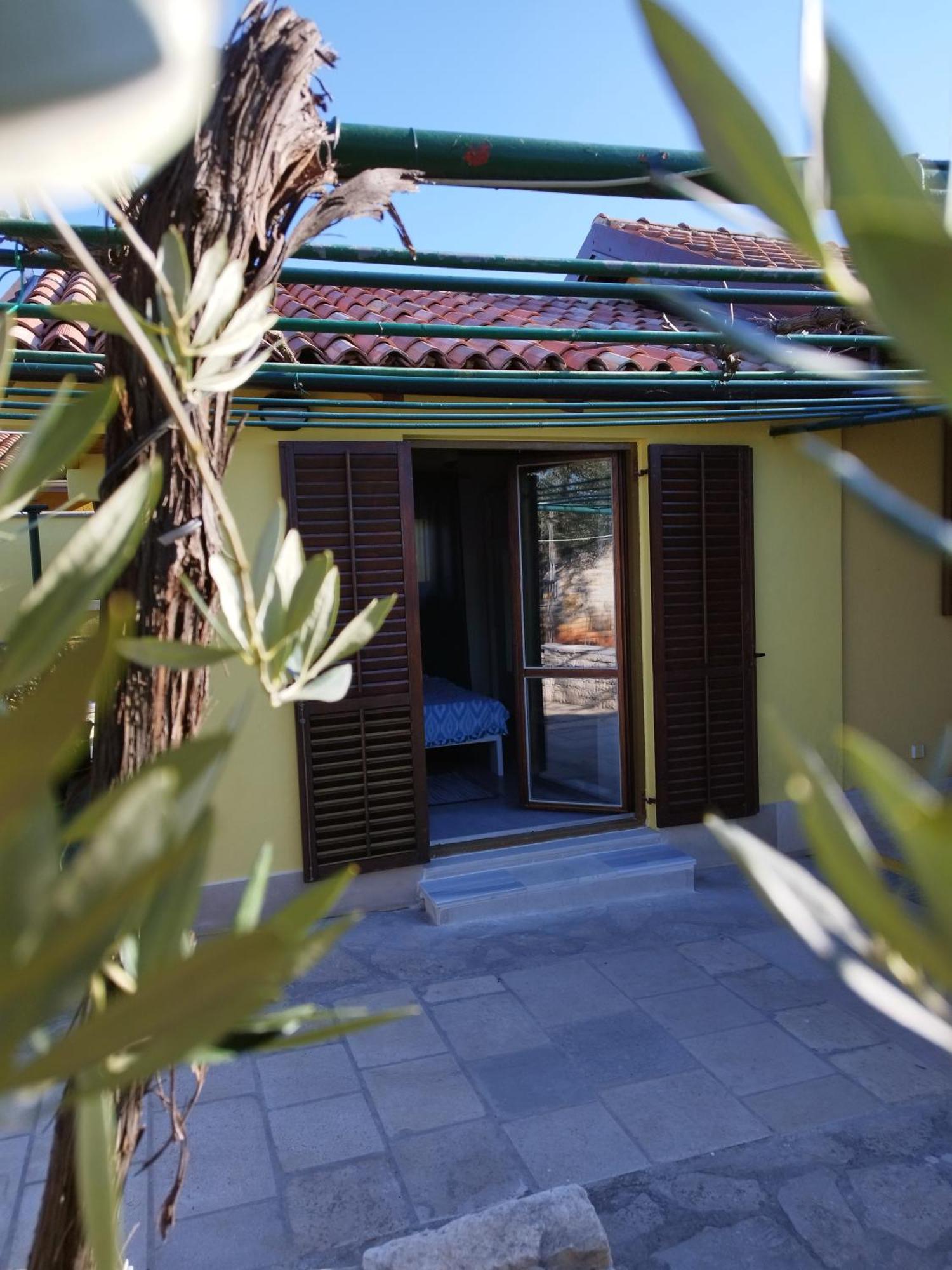Villa Mandulera Peroj Exterior foto